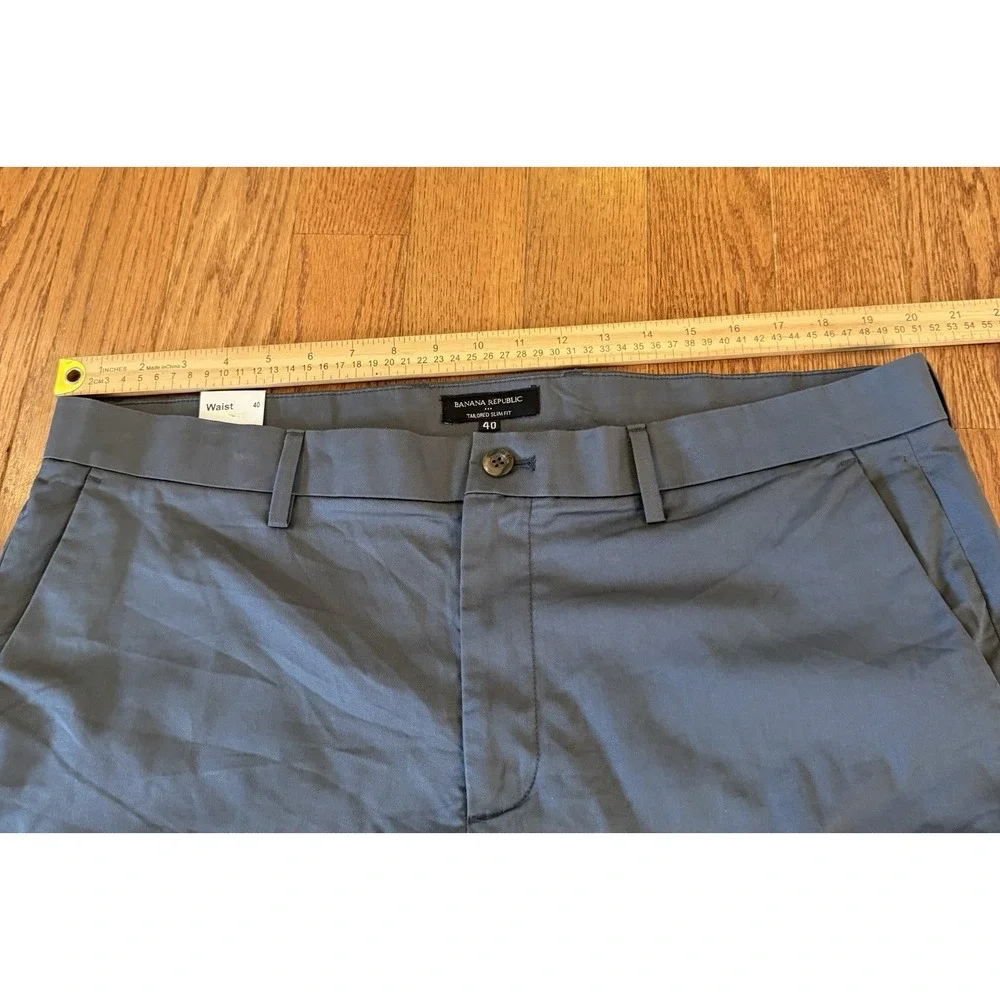 Banana Republic Men's Tailored Slim Fit Flat Front Shorts Dark Gray Size 40